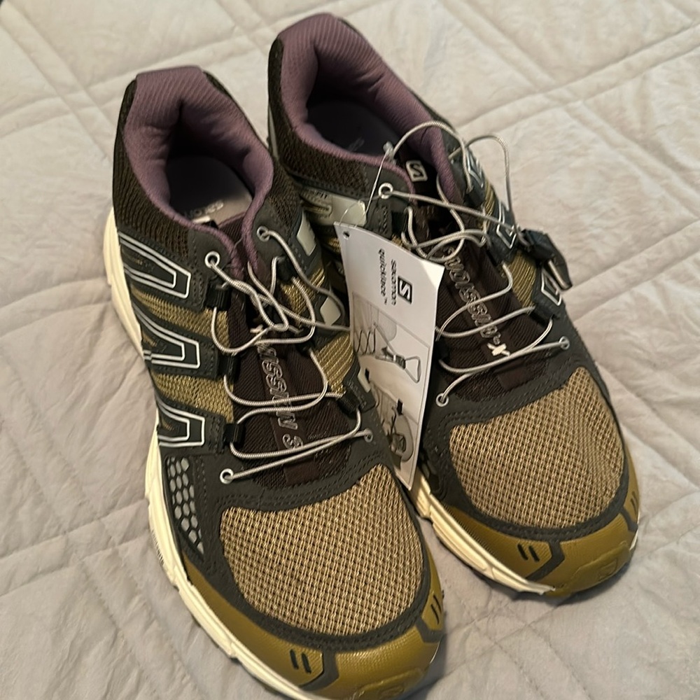 Salomon Mission 3 Shoe BRAND NEW no box COLOR GREEN MOSS & MOONSCAPE